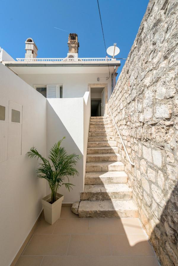 Apartments Villa Tudor 2 Хвар Екстериор снимка